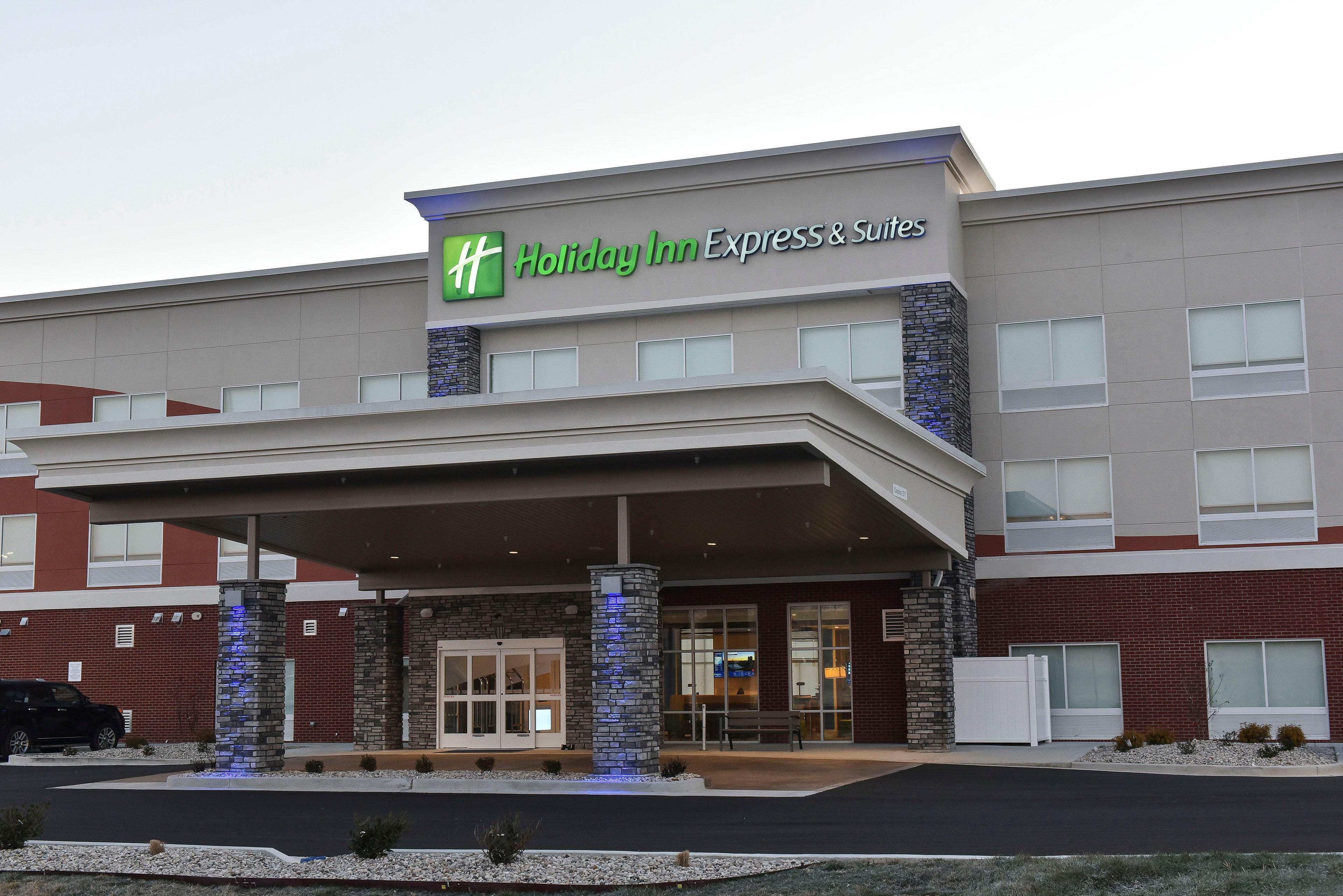 Holiday Inn Express & Suites - Madisonville By Ihg Экстерьер фото